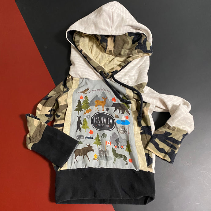 Lab double hood ( lots of extra details ) 3T