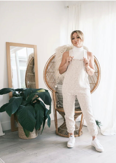 ADULT smash + Tess Hillary duff (size M)
