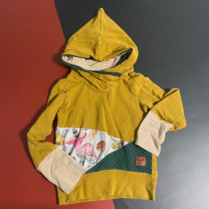 LAB Pixie sweater 3y-6y( some pill )