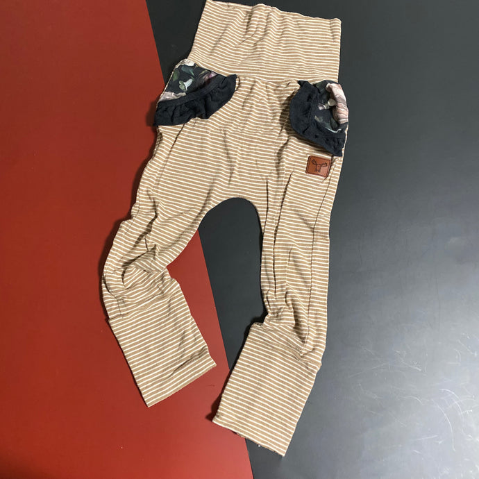 LAB 12-3y ruffle pocket leggings (some pill )